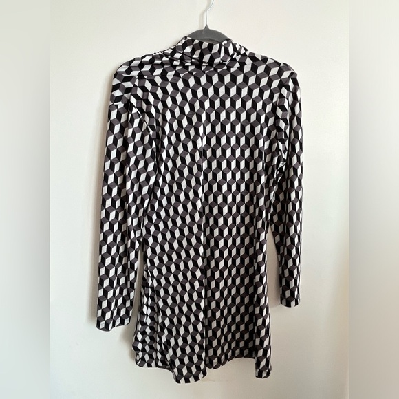 Comfy USA Geometric Cowl neck Large Pocket Top Size S - Picture 10 of 10